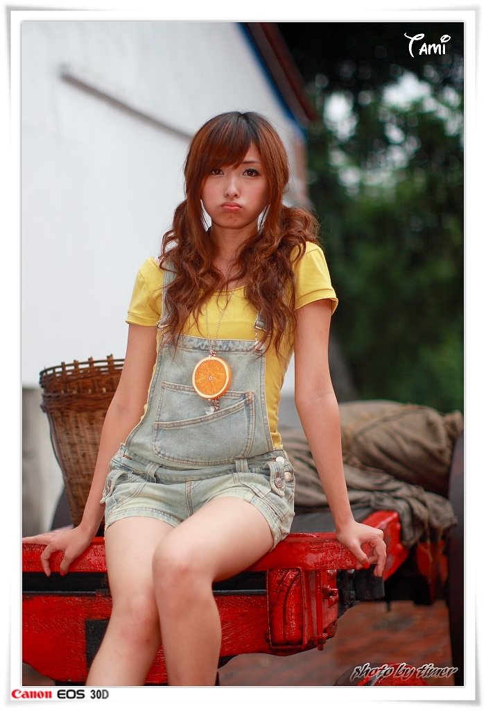 台湾清纯美女-Tami-兒童育樂中心外拍